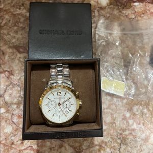 MICHAEL KORS CHRONOGRAPH CLEAR DIAL LADIES WATCH